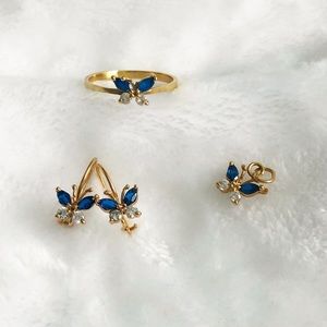 Genuine 10K or 14K (forgot) gold set. 💙